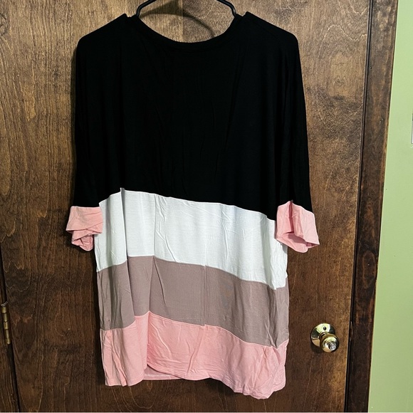 Celeste Colorblock Women's Top - Black, White, Pink - Picture 4 of 4